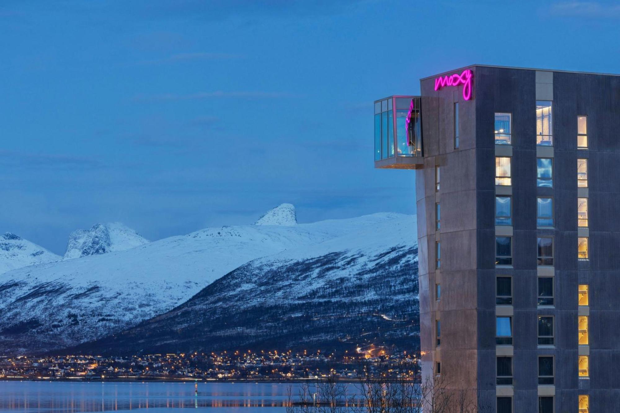 ホテル Moxy トロムソ エクステリア 写真