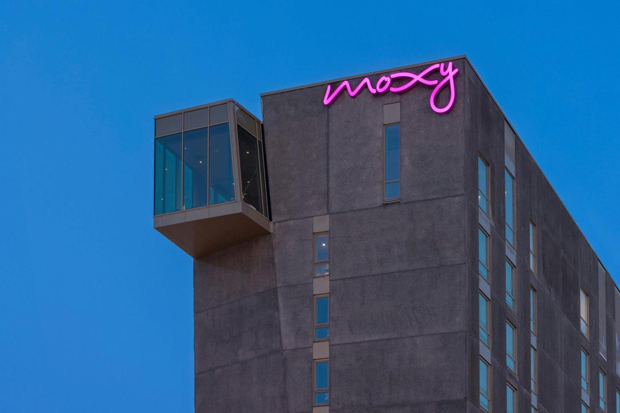 ホテル Moxy トロムソ エクステリア 写真